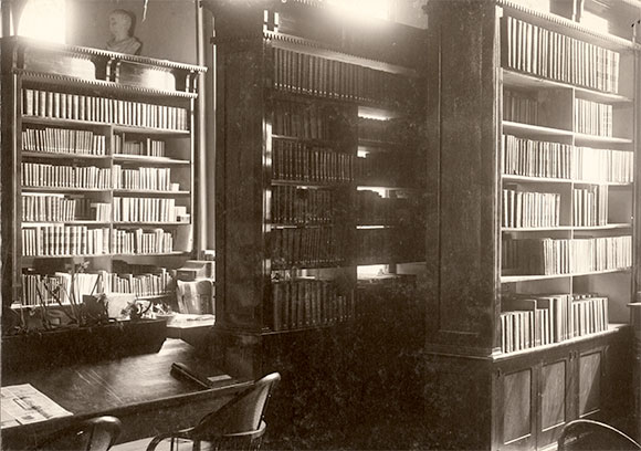 library books at Virginia Tech