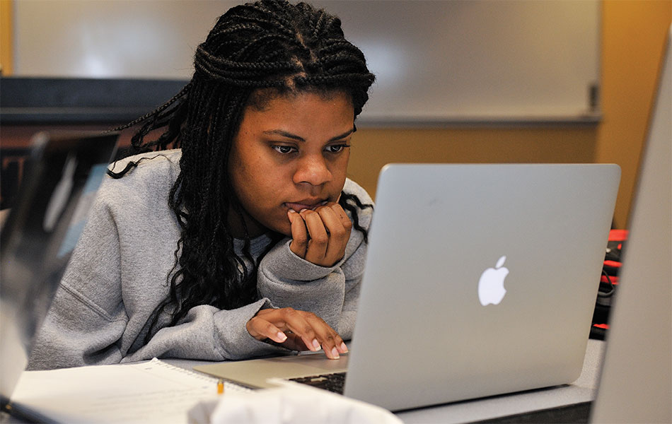 Virginia Tech student Jacketa Linzy at VTHacks competition