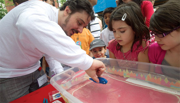 Maurizio Porfiri demonstrates how the design of a fish's tail can affect its swimming.